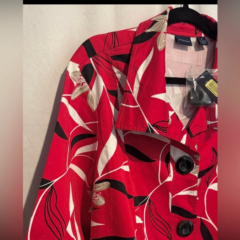 NWT Westbound Womens Jacket Red Stretch Floral Jumbo Black Buttons Plus Size 1X - Picture 5 of 10